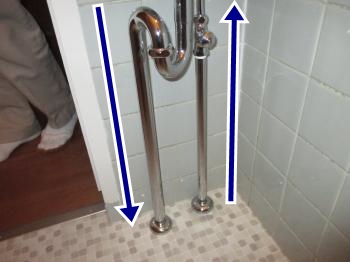 LIXIL手洗い器 床給水 床排水の画像