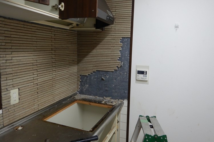 20230411msama_kitchen_naka00.jpg