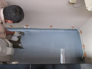 ウレタン防水　硬化時間　ベランダ雨漏り塗装