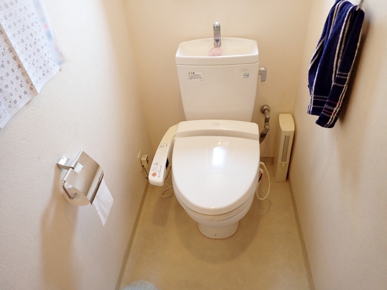 トイレ全面リフォームで素敵な空間に
