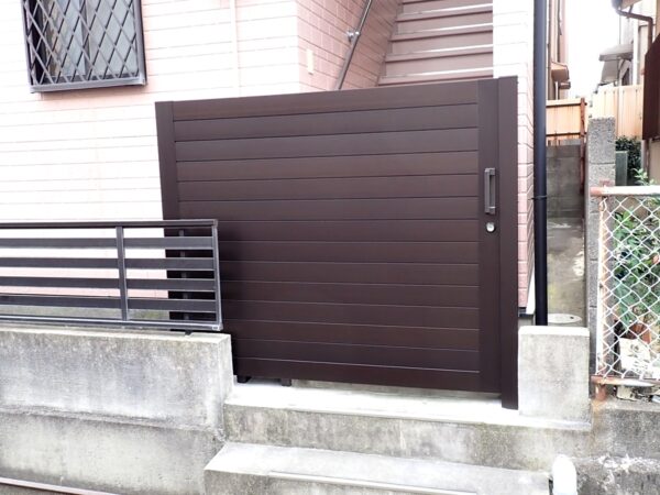 堺市東区 A様邸 門扉・カーポート設置工事