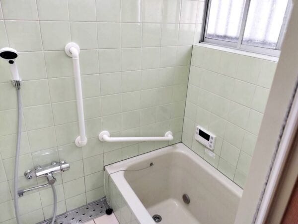 堺市東区 S様邸 浴室手すり取付け工事