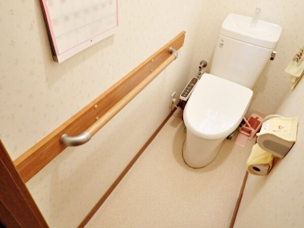 堺市東区 S様邸 トイレ手すり取付け工事