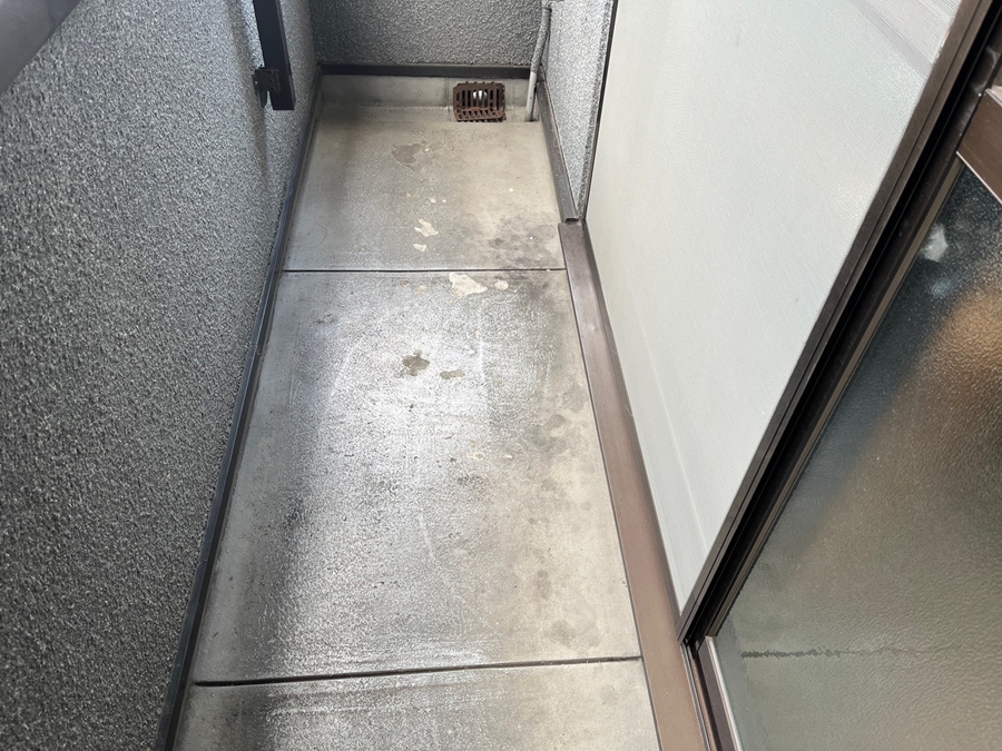 ベランダ防水（ウレタン防水通気緩衝工法）